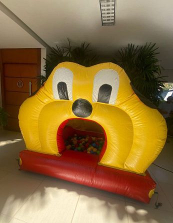 cachorrinho-inflavel-com-bolinhas-n